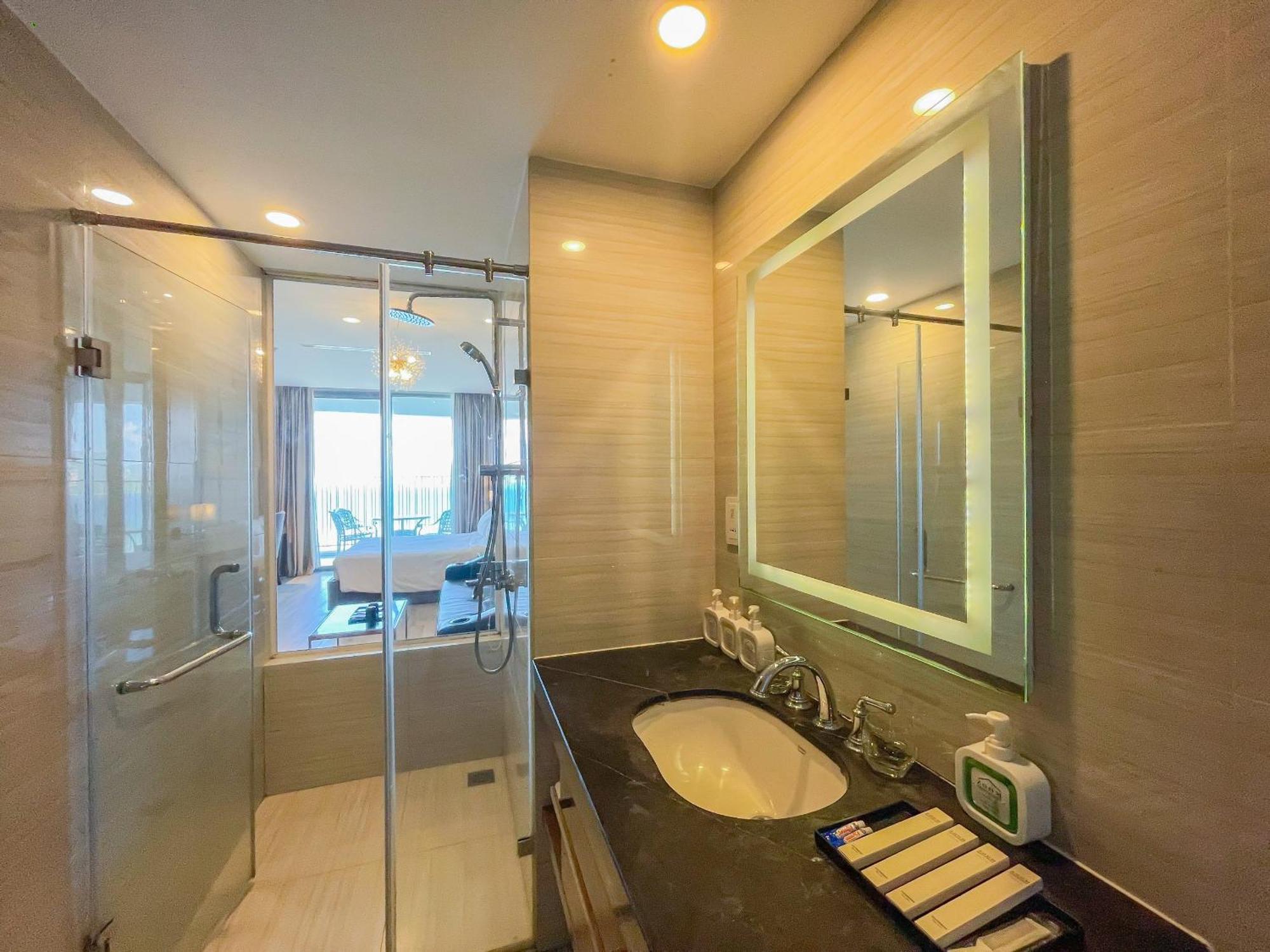 Luxury Seaview Panorama Nha Trang By Luna Exterior foto